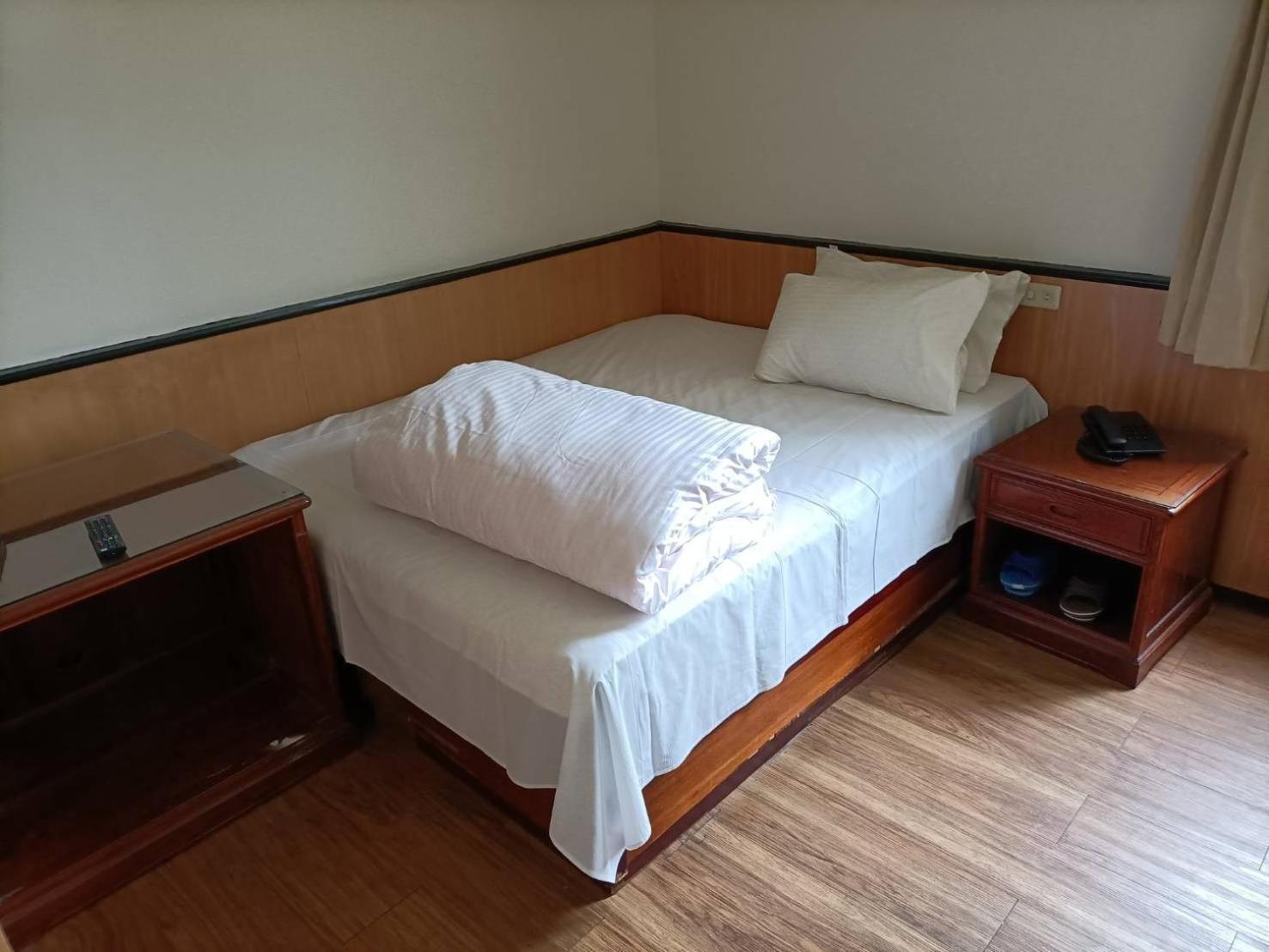 丸松商旅 Hotel Miaoli Exterior photo